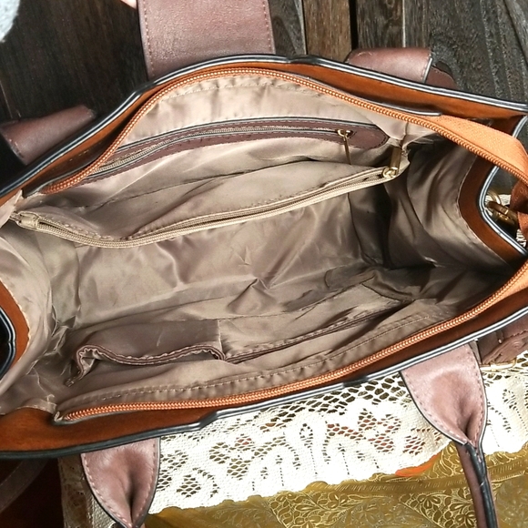 Brown leather purse w/ 2 handles & crossbody strap - Picture 6 of 9